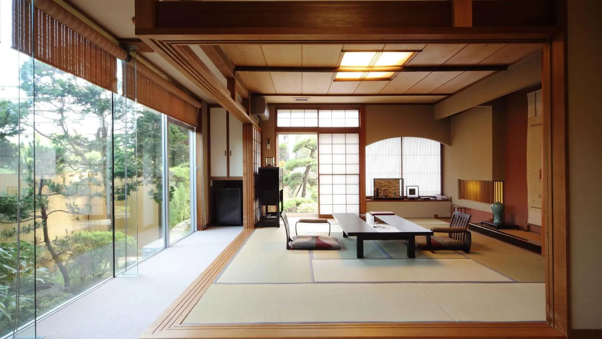 Ryokan Ichinomatsu Hakodate 5*,