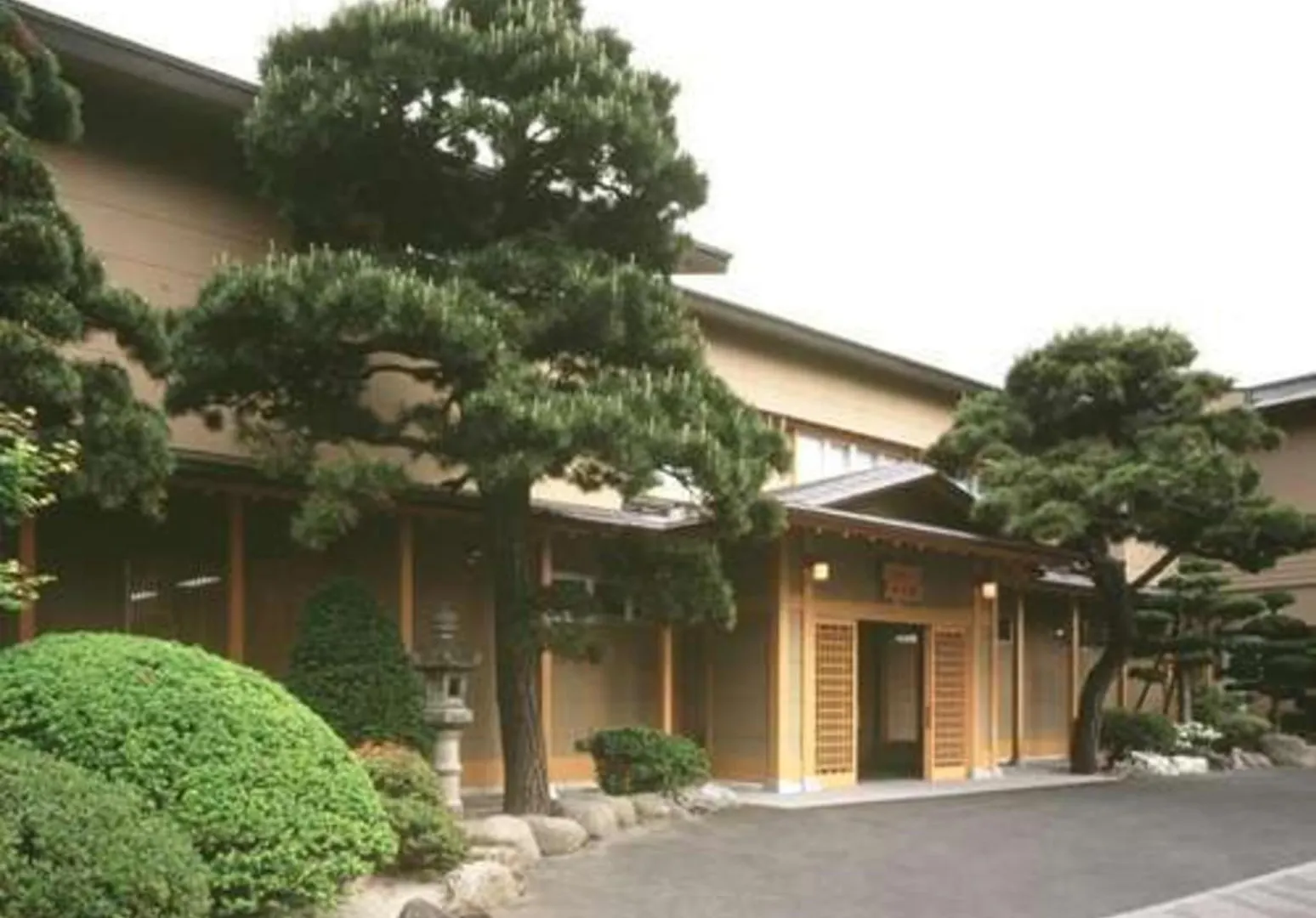 Ryokan Ichinomatsu Hakodate 5*,